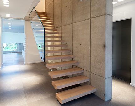 Kragarmtreppen | Carstens Tischlerei, Hude