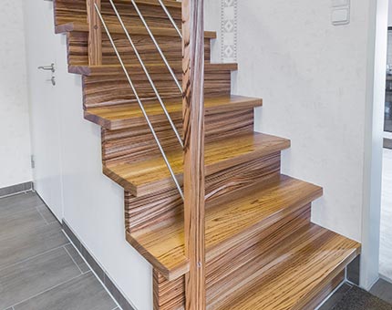 Freitragende Treppen | Carstens Tischlerei, Hude