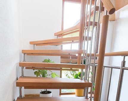 Freitragende Treppen | Carstens Tischlerei, Hude